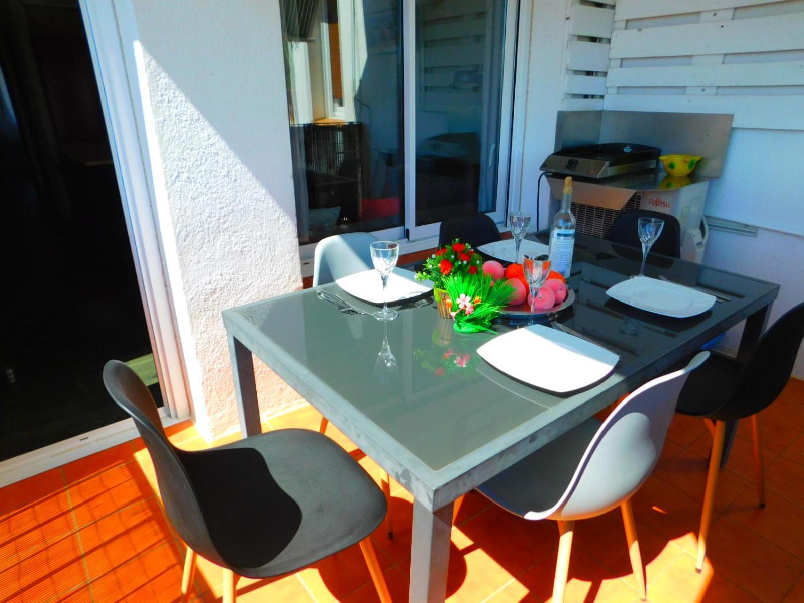 Gmid Immo Apartamento Mas Oliva Rosas Exteriör bild