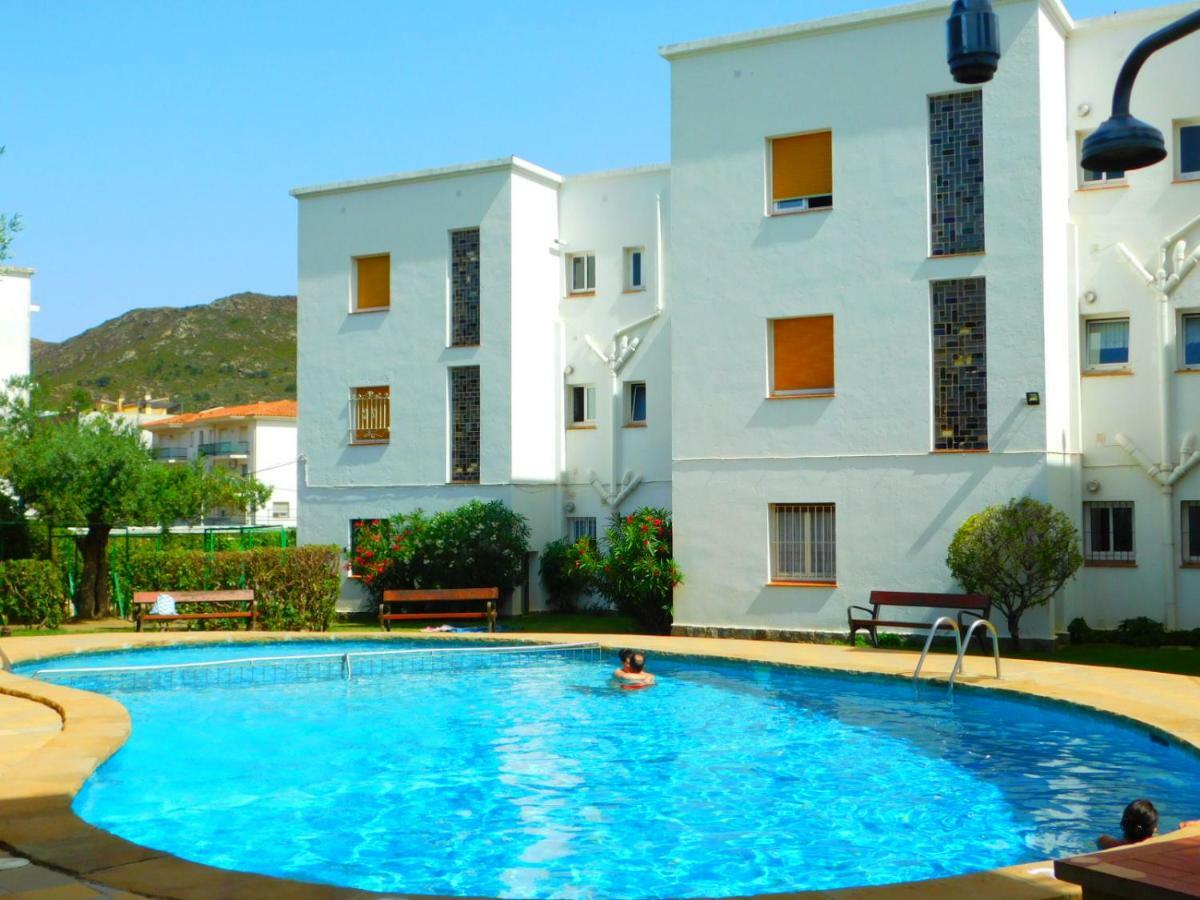 Gmid Immo Apartamento Mas Oliva Rosas Exteriör bild